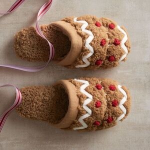Pottery Barn Gingerbread Slippers small